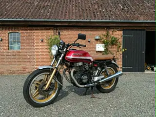 Honda CB400 N