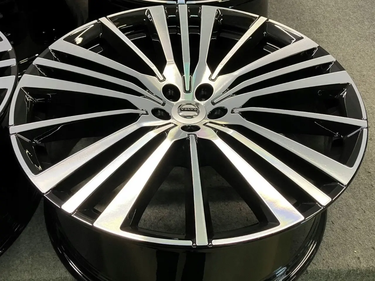 Billede 5 - ALUFÆLGE VOLVO XC90 22"