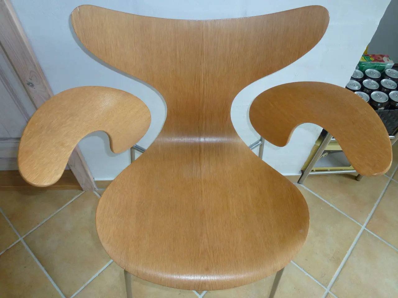 Billede 2 - Arne Jacobsen Armstol MÅGEN Model 3208