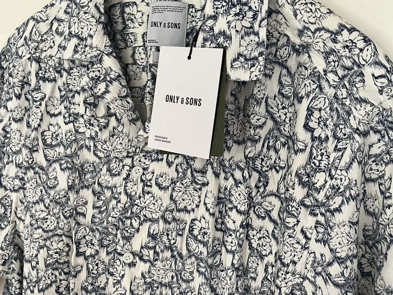 Billede 2 - NY skjorte