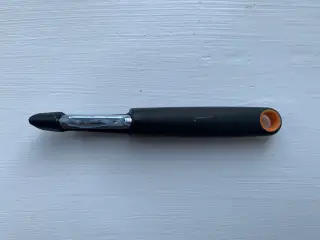 Fiskars skrællekniv, aldrig brugt