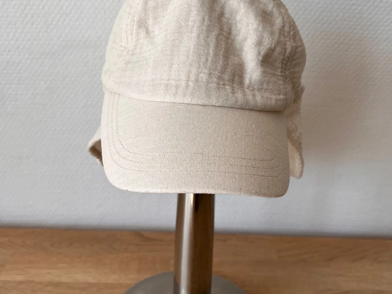 Billede 2 - SOM NY - solhat / sommerhat i str. 74/80