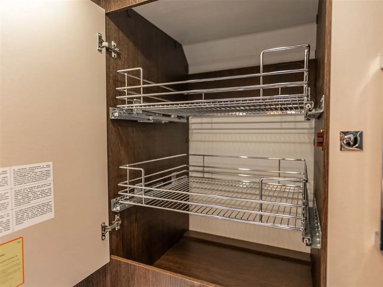 Billede 23 - 2022 - Benimar Tessoro 488 NK Rummelig camper med face-to-face siddegruppe