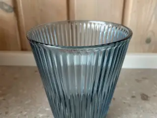 8 flotte blå vandglas