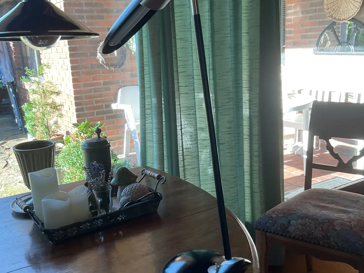 Billede 2 - Bordlampe Poppins Sort Som ny.. 75 kr