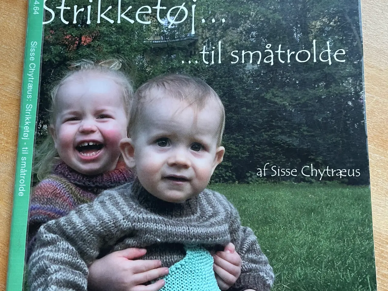 Billede 1 - Sissr Chytræus Strikketøj til småtrolde