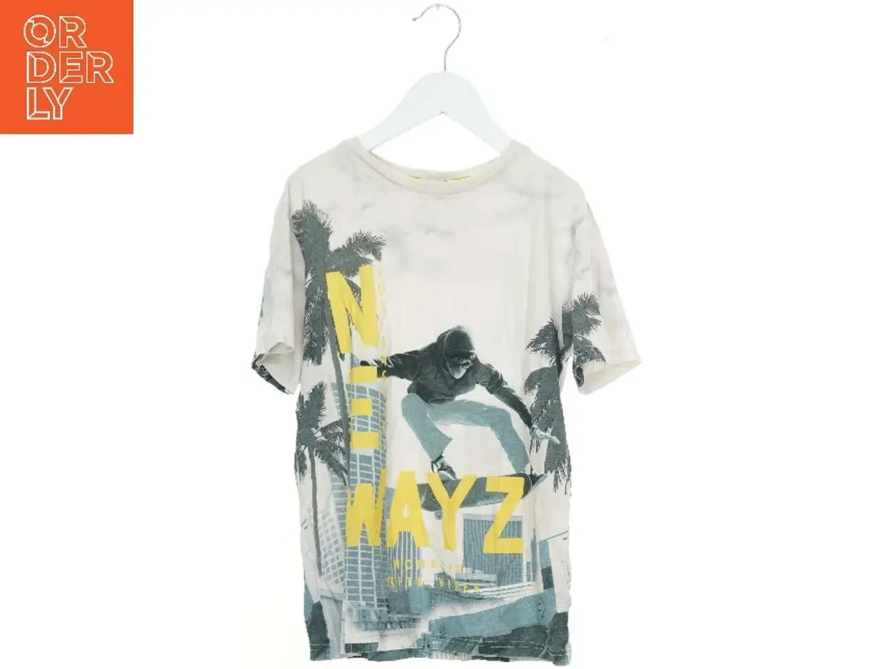 Billede 1 - T-Shirt fra H&M (str. 128 cm)