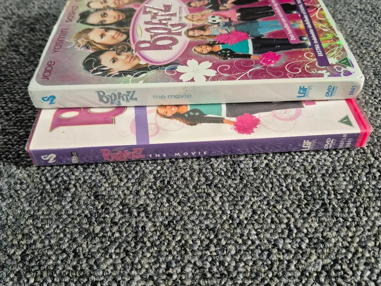 Billede 2 - Bratz film + nye postkort