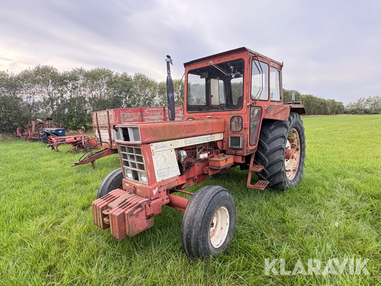 Billede 1 - Veterantraktor IH 946