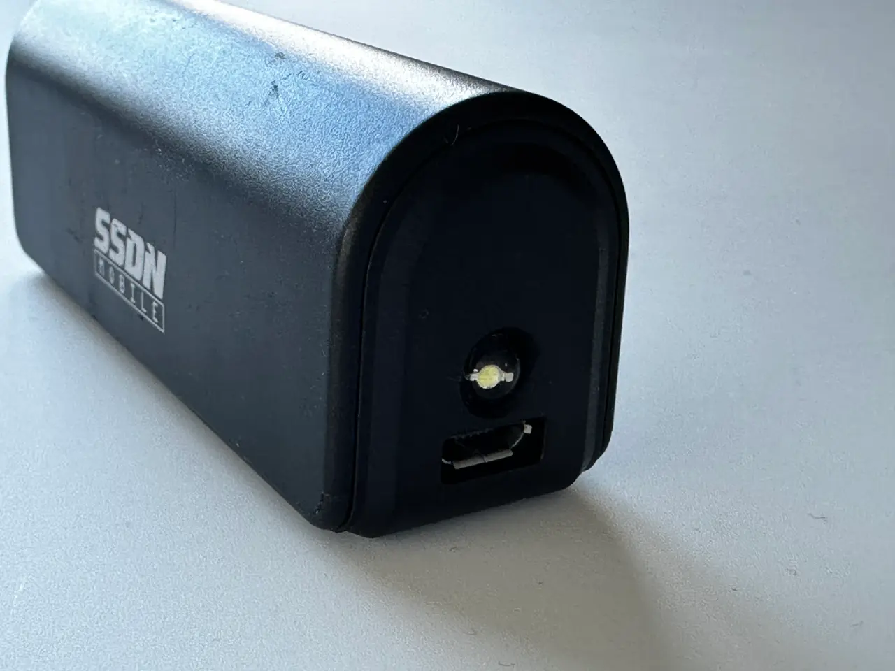Billede 4 - Powerbank, 2200 mah. med LED lommelygte - 3 stk.