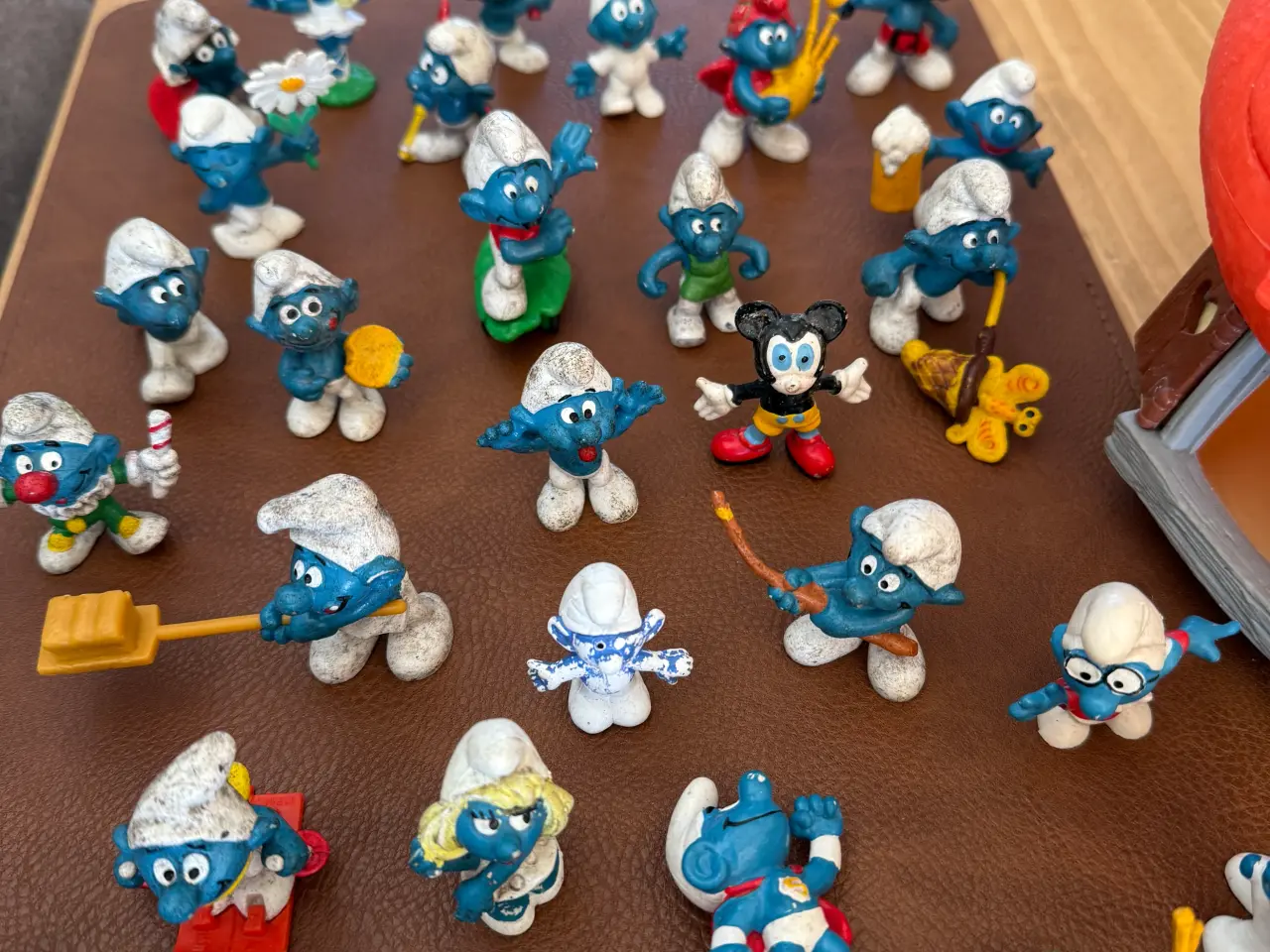 Billede 5 - Schleich Smølfeby med hundrede af figurer