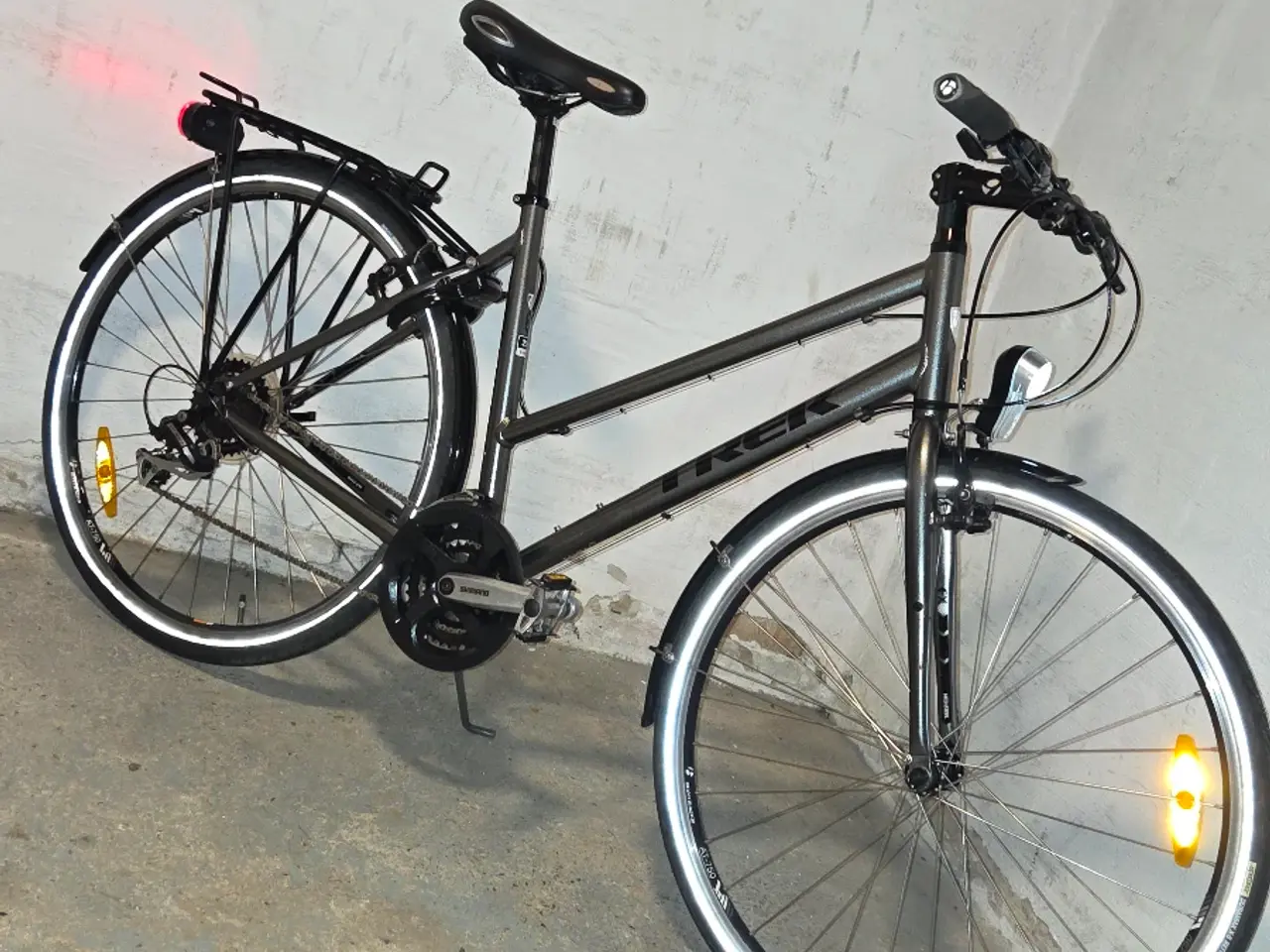 Billede 6 - Trek 7.1 FX WSD damecykel – 28” – 21 gear – 51 cm