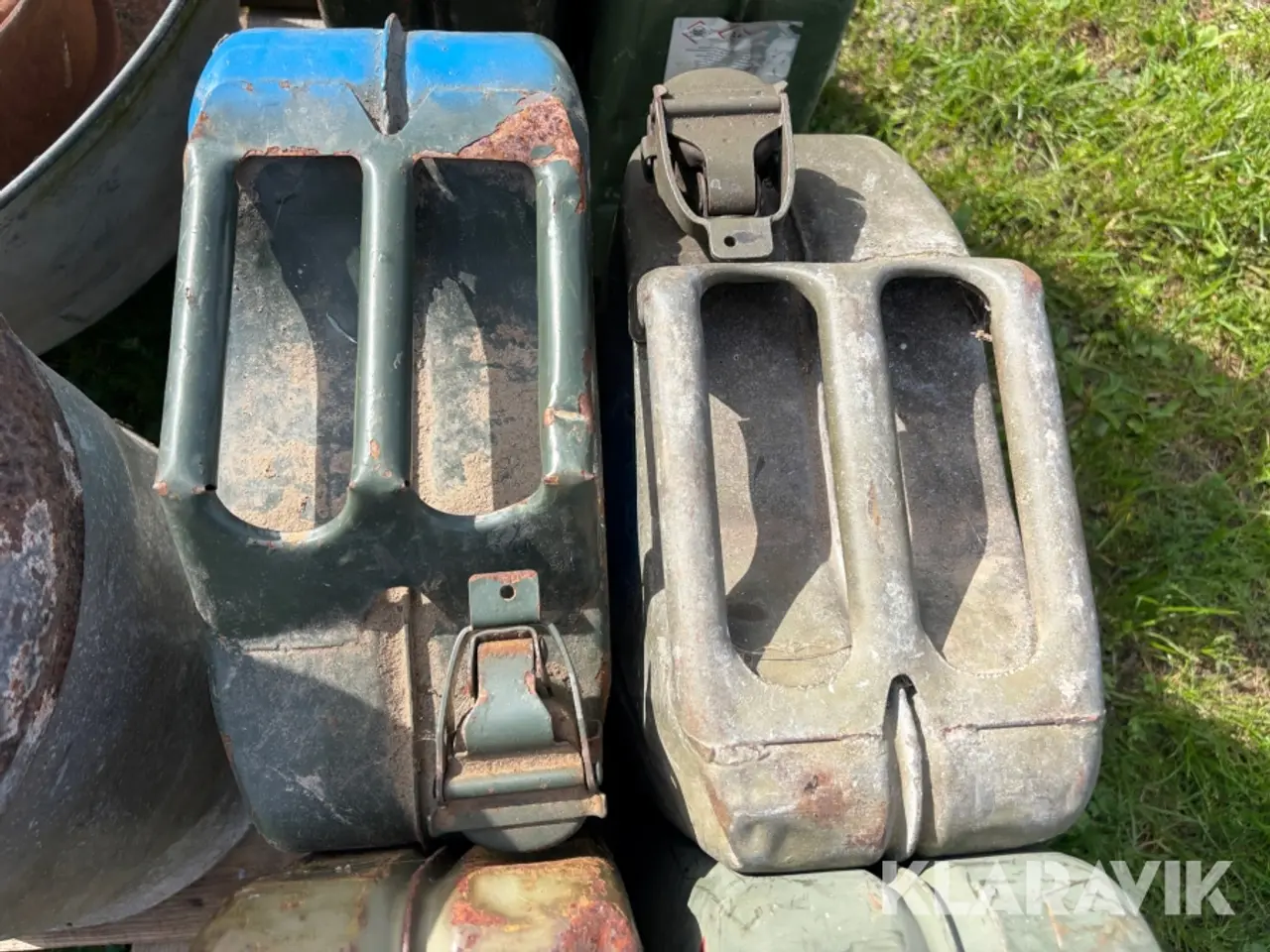 Billede 8 - Lot Jerrycans og assorterede metal - 6 styk