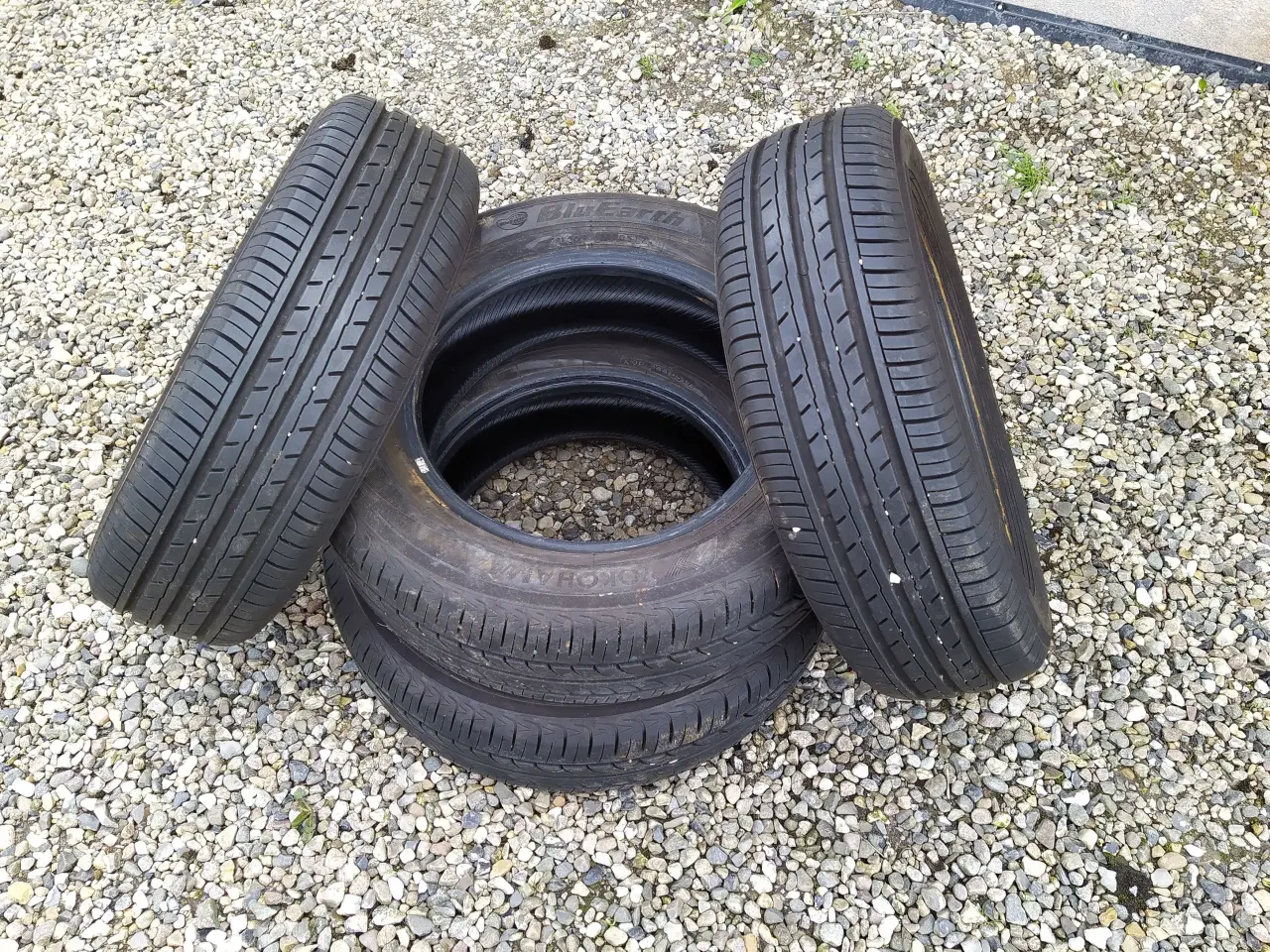 Billede 2 - Sommerdæk 175/65 R14 T