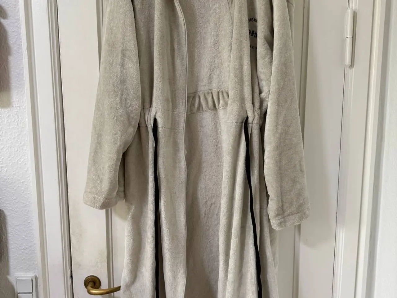 Billede 1 - Blød badekåbe i beige – str. L/XL