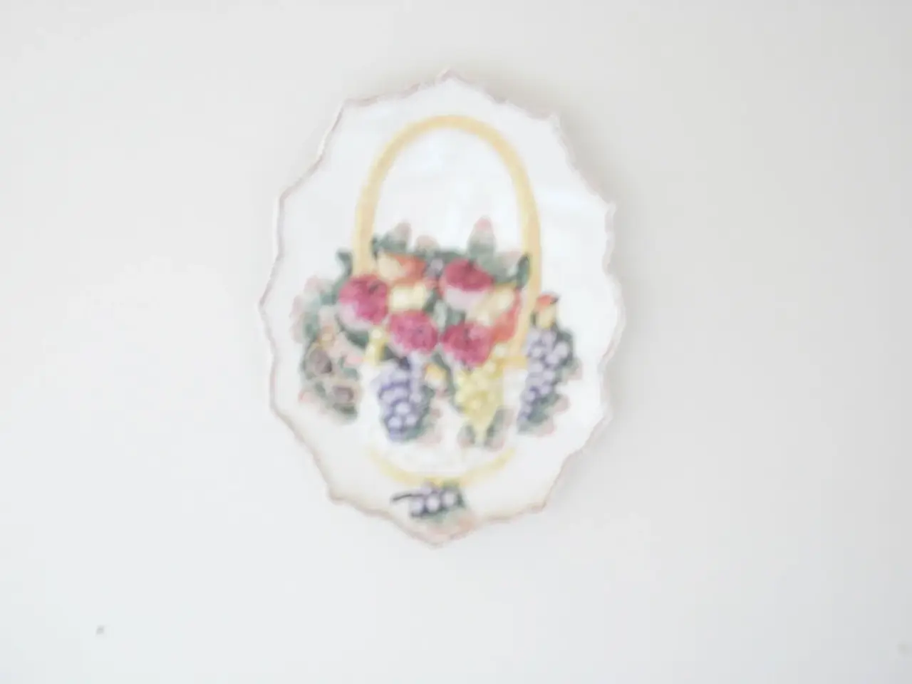 Billede 1 - Oval platte; motiv BLOMSTER KURV ; SE !