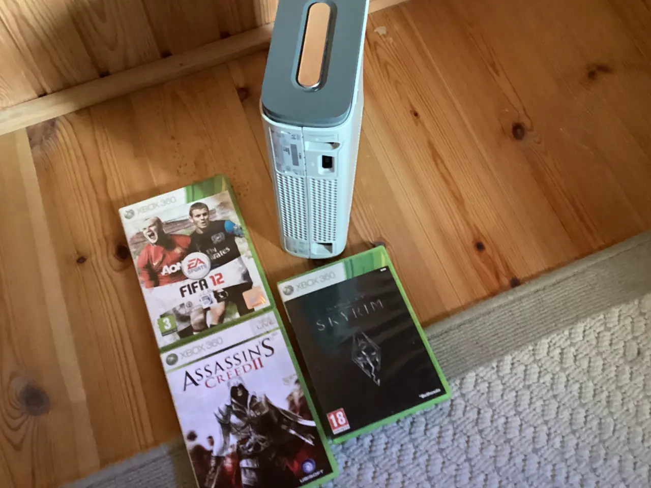 Billede 2 - Xbox 360 u/tilbehør med 3 spil, 250kr.