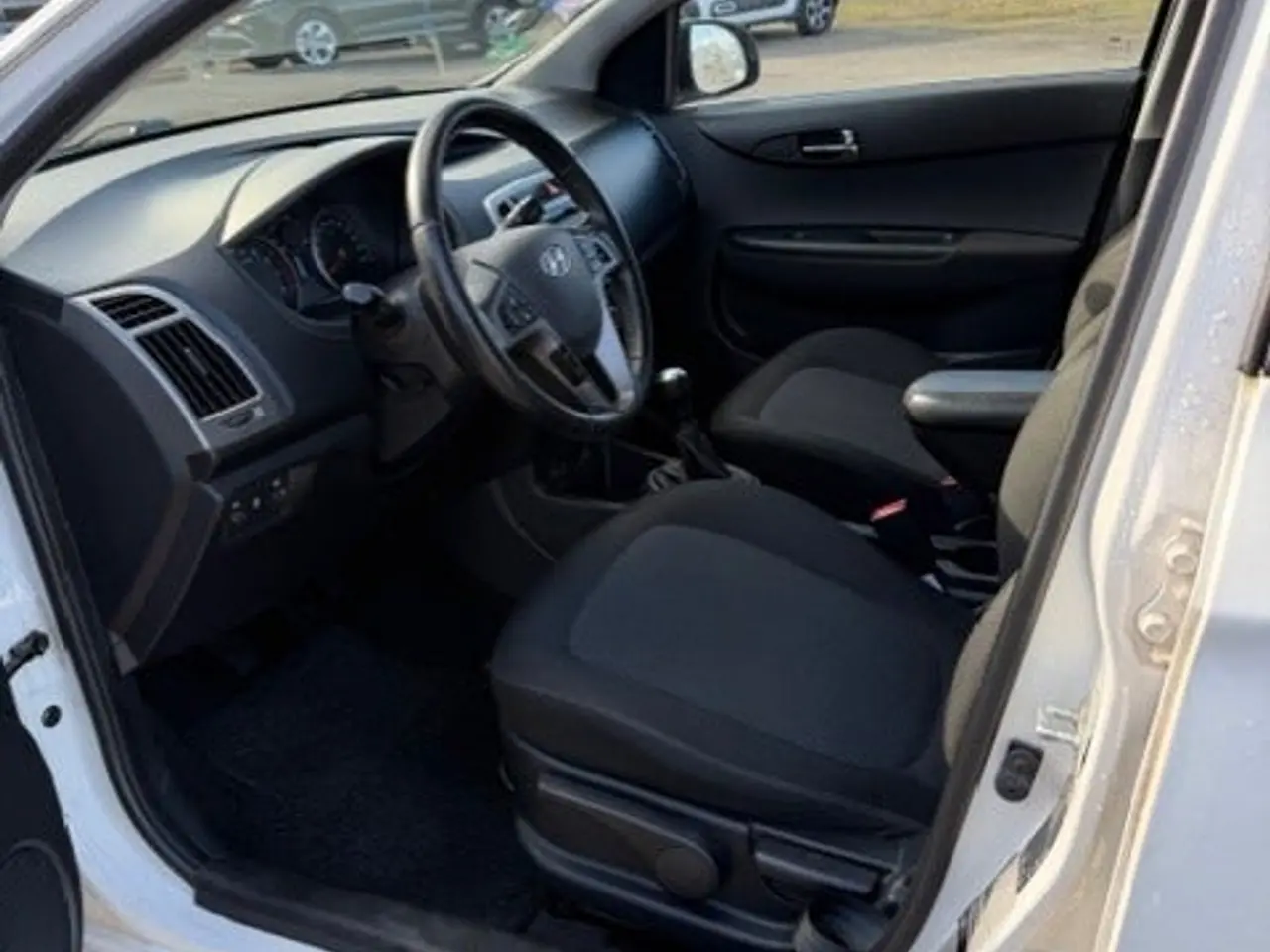 Billede 5 - Hyundai i20 1,25 Classic XTR