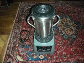 Waring CB 15 Super blender.