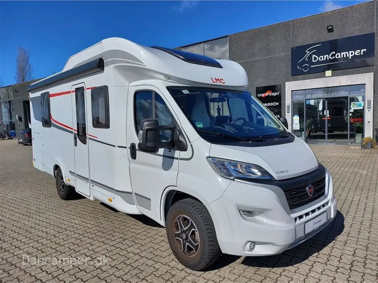 Billede 1 - 2024 - LMC Tourer H 720 Lift LMC Tourer H 720 Lift, 140 Hk, 9-trins aut., El-støttefødder, vandbåren varme i gulvet samt blæsevarme - en god vintervogn