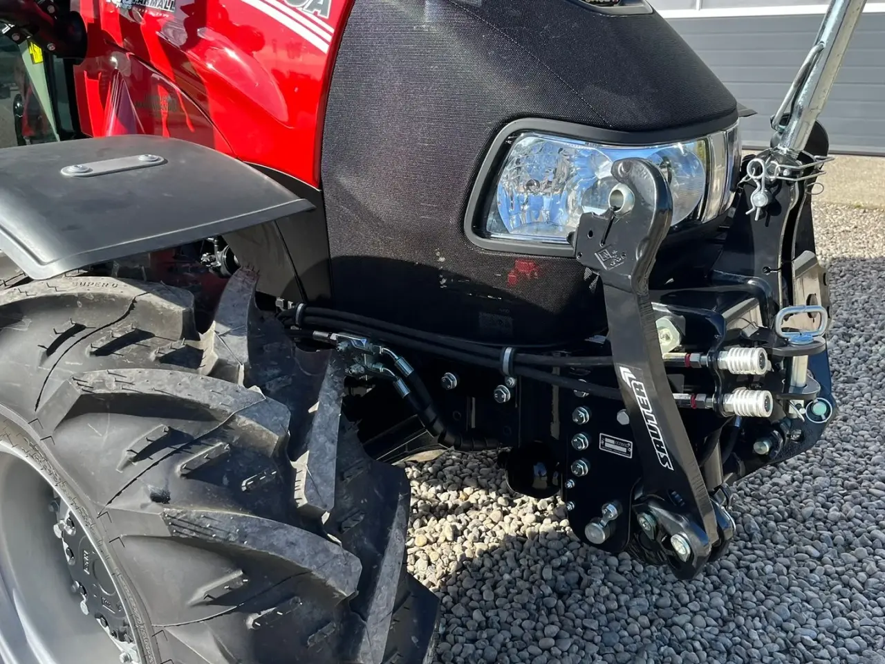 Billede 13 - Case IH Farmall 75 A Med frontlift og vendegear og brede hjul.