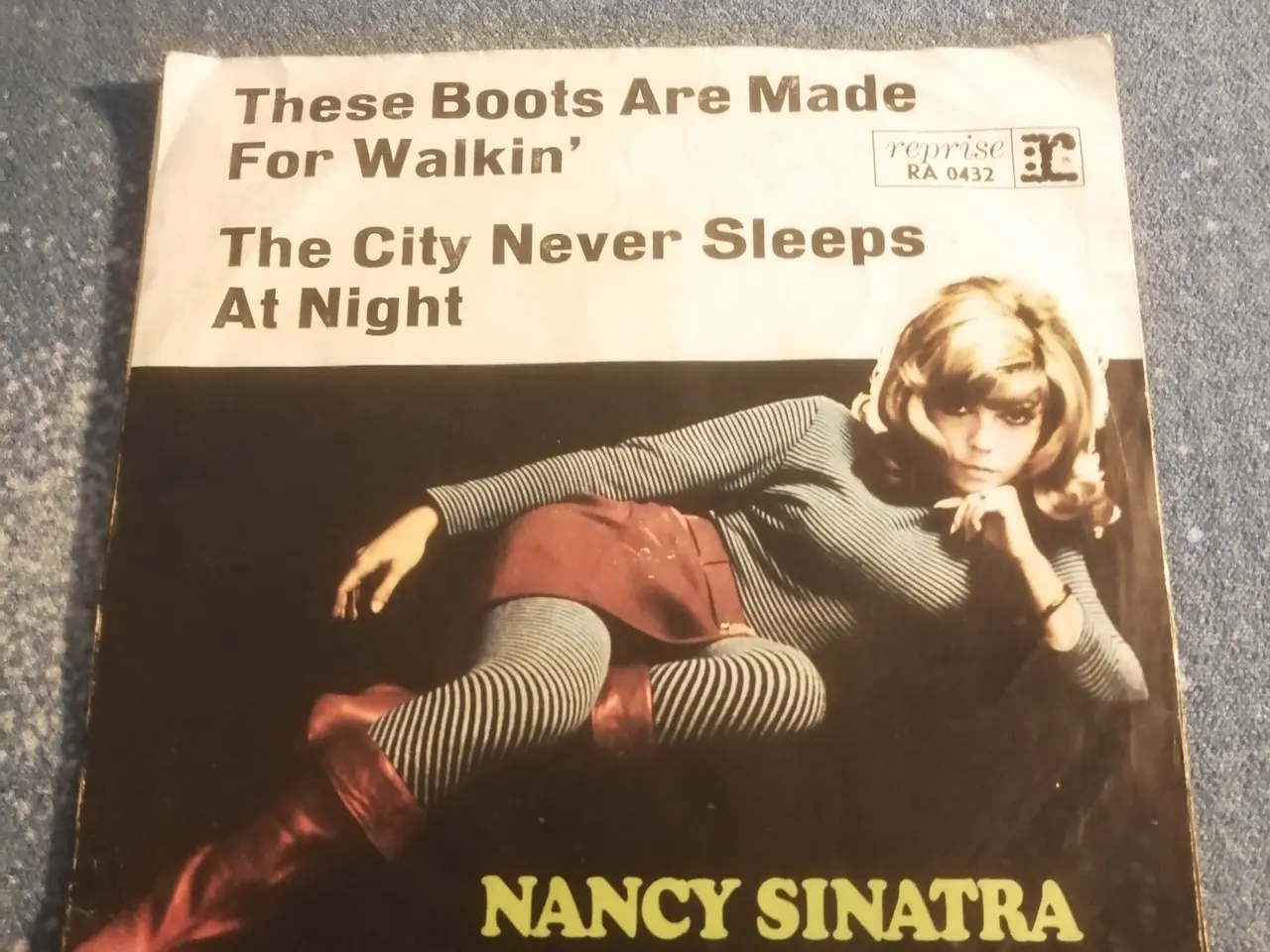Billede 1 - Nancy Sinatra - These Boots are Made For Walking