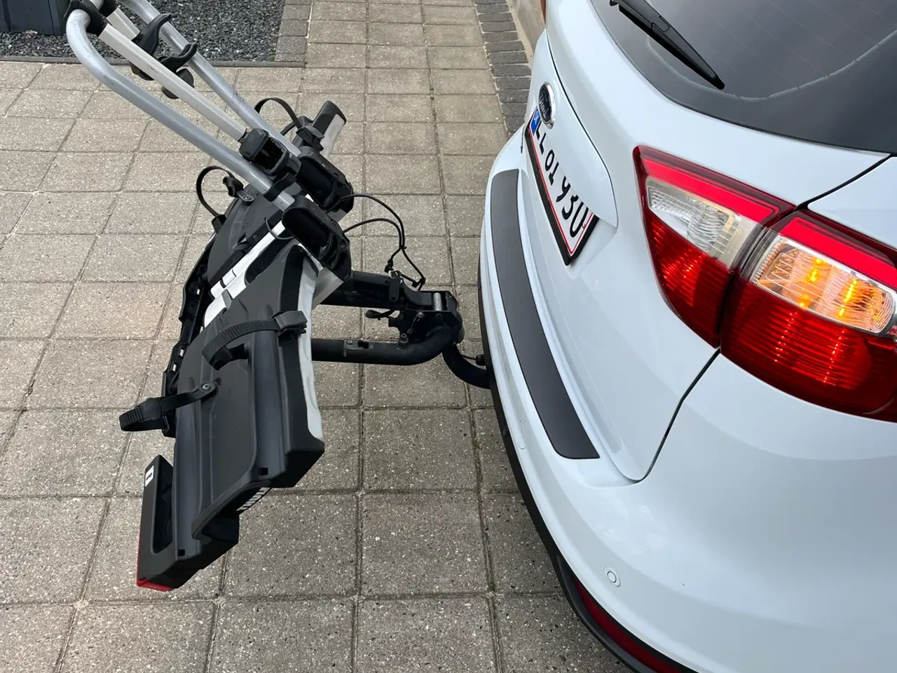 Billede 11 - Thule Easyfold 932 cykelholder til 2 cykler, vippe