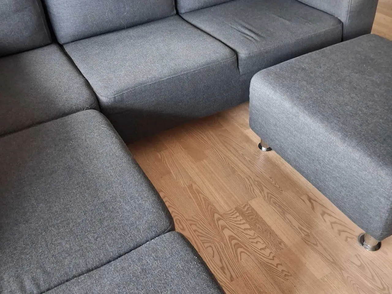 Billede 3 - Hjørnesofa m puff