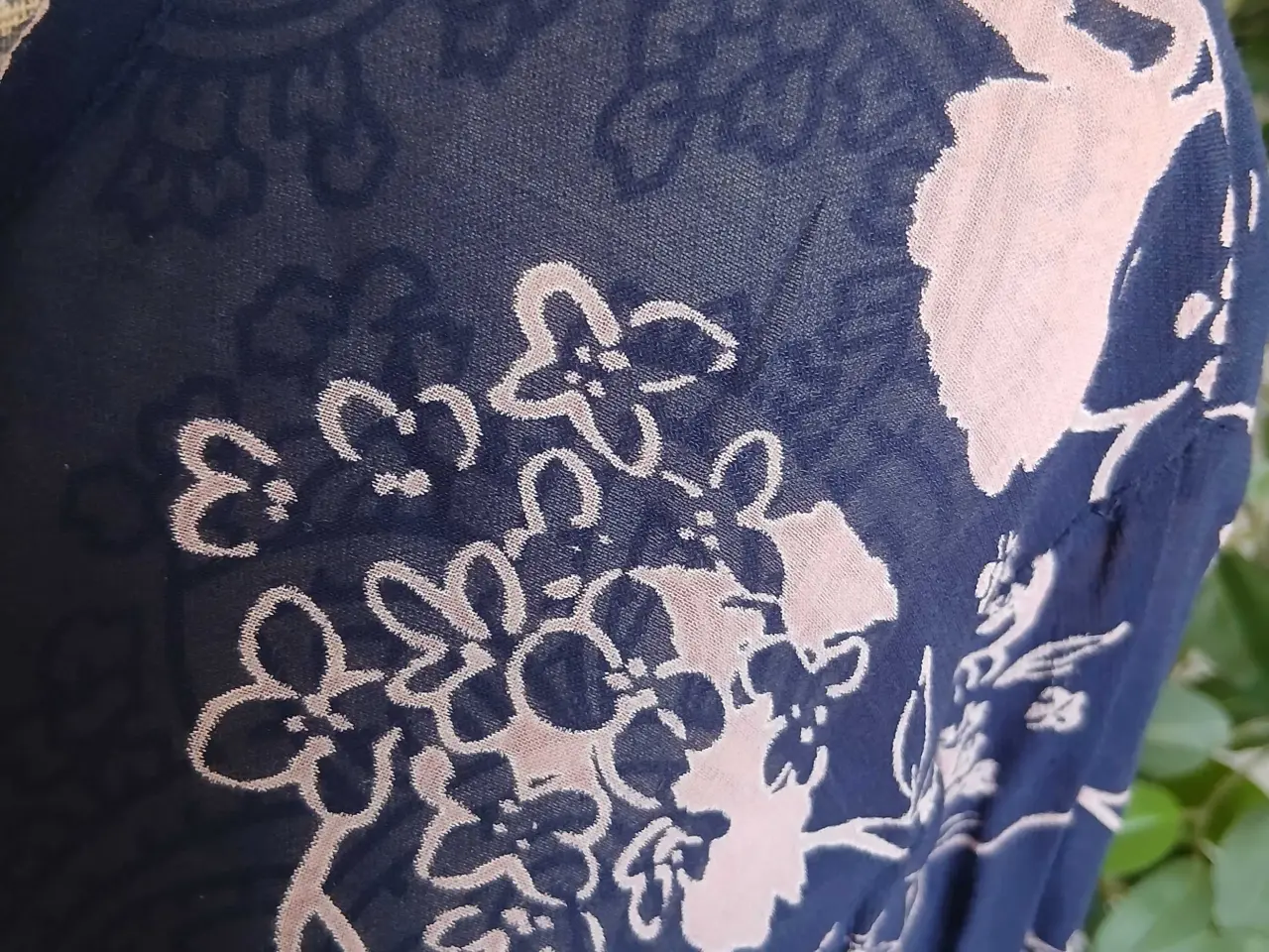 Billede 3 - Bluse. Masai. Medium/38