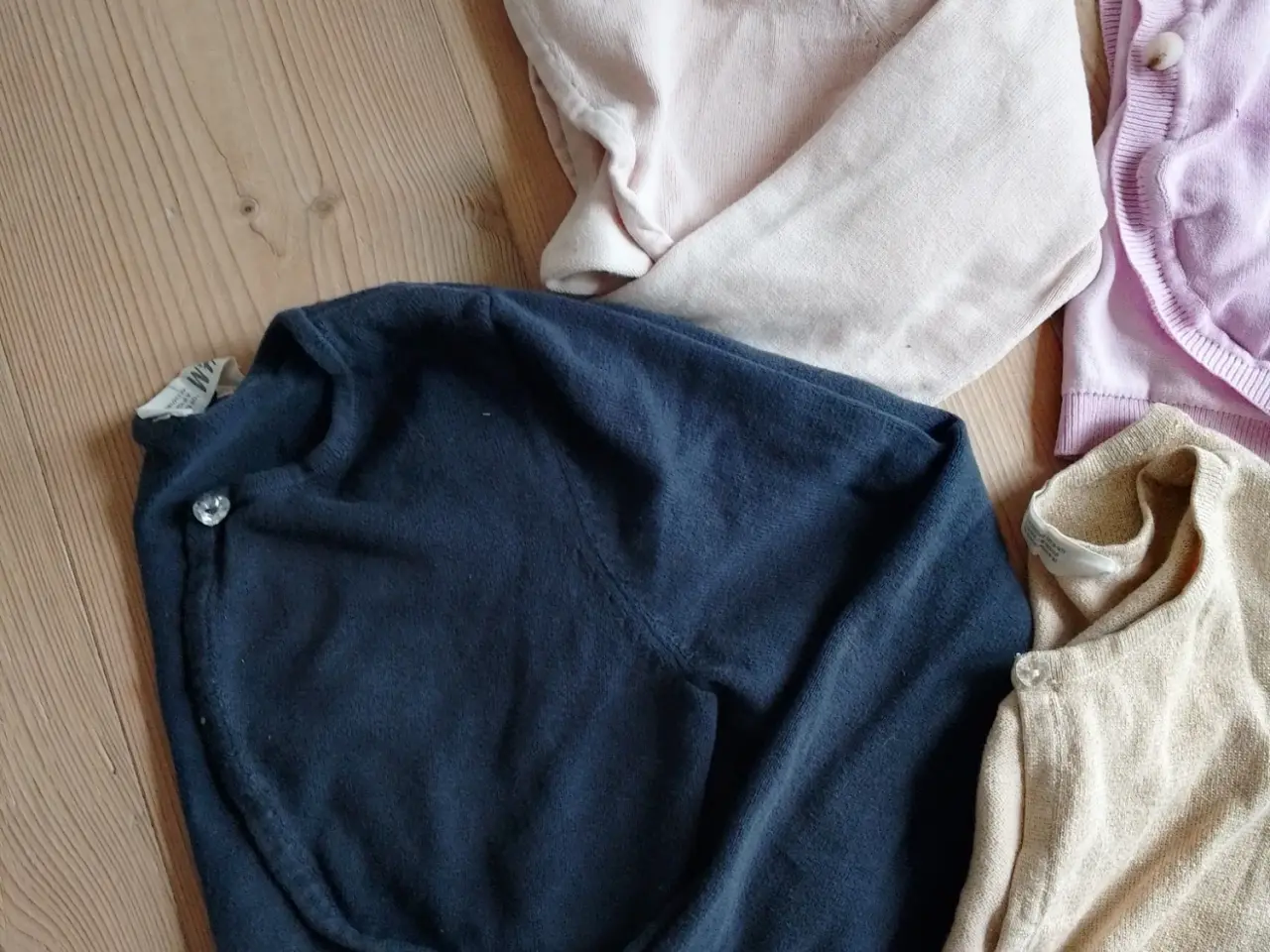 Billede 3 - Pakke med korte cardigans