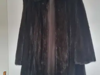 Mink pels mrk. CKN