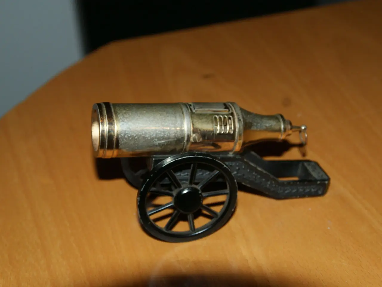 Billede 1 - NY PRIS Gammel sjælden lighter sælges.