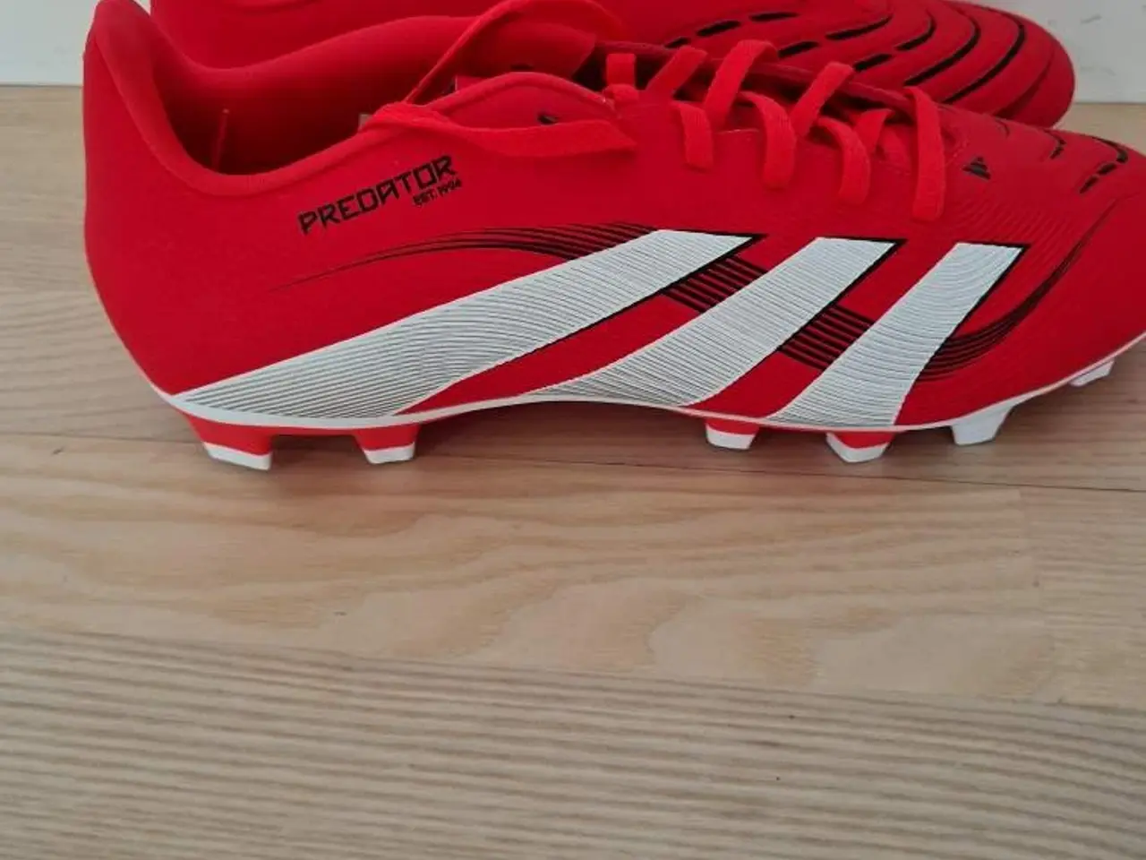 Billede 5 - Adidas Predator fodboldstøvler rød hvid, str. 8