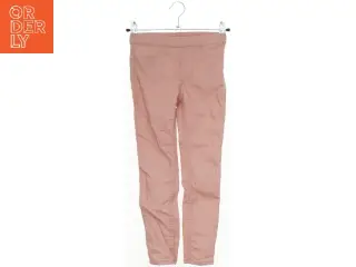 Lyserøde jeans fra H&M (str. 116)