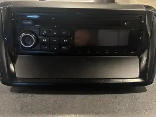 MP3-kompatibel radio/CD-afspiller 