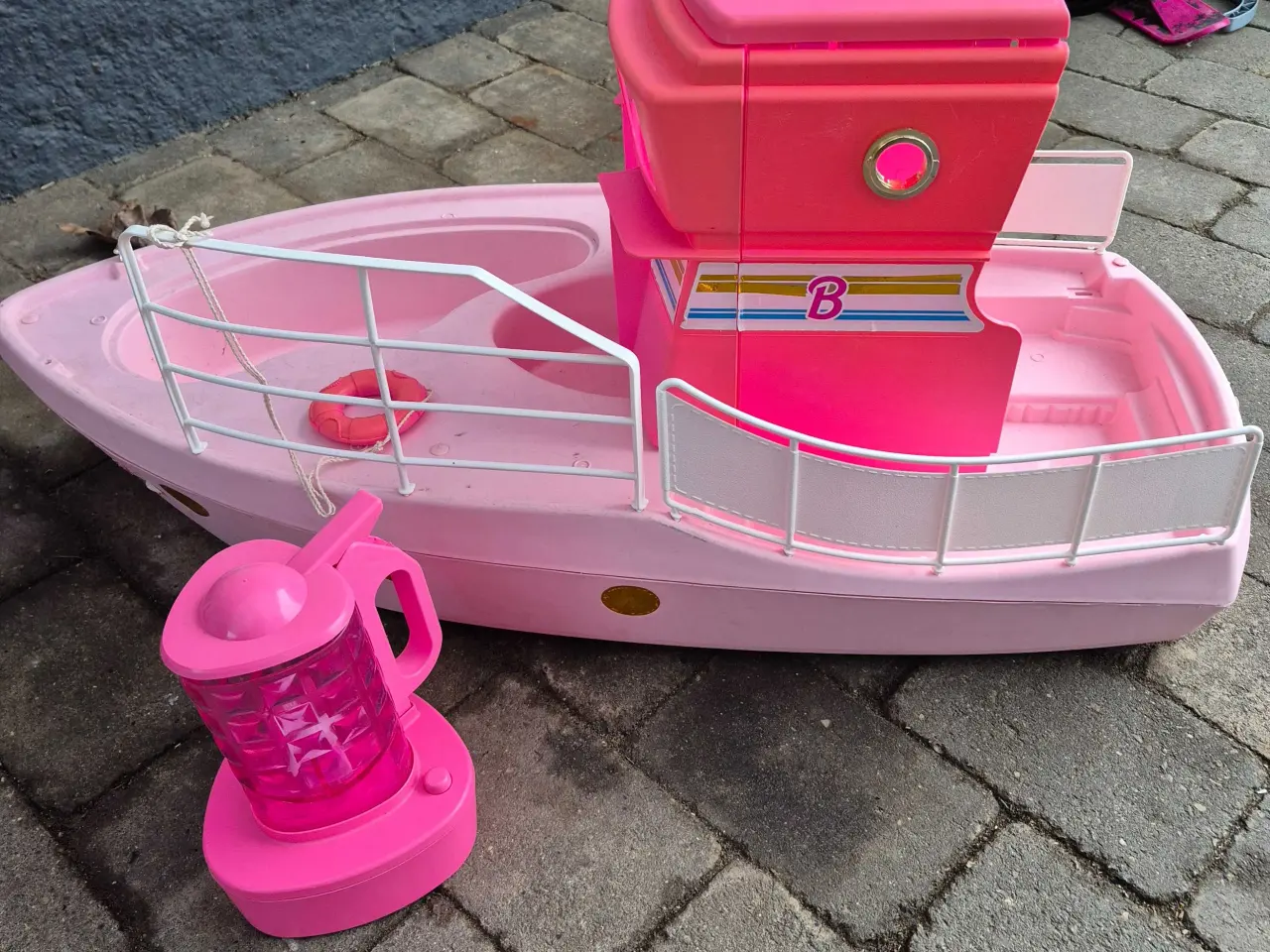Billede 5 - Barbie båd med fejl og mangler