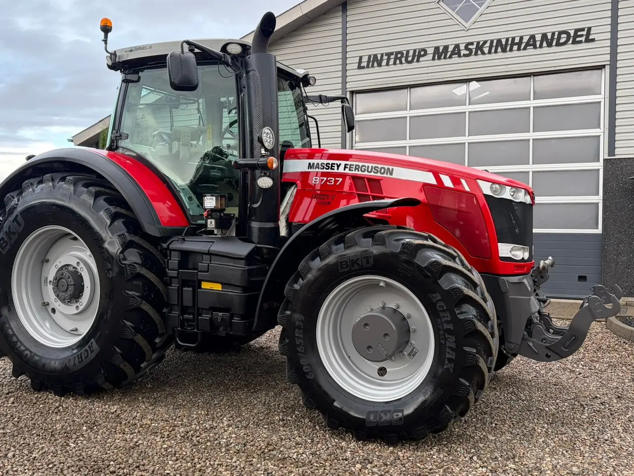 Billede 17 - Massey Ferguson 8737 Dyna VT med frontlift.