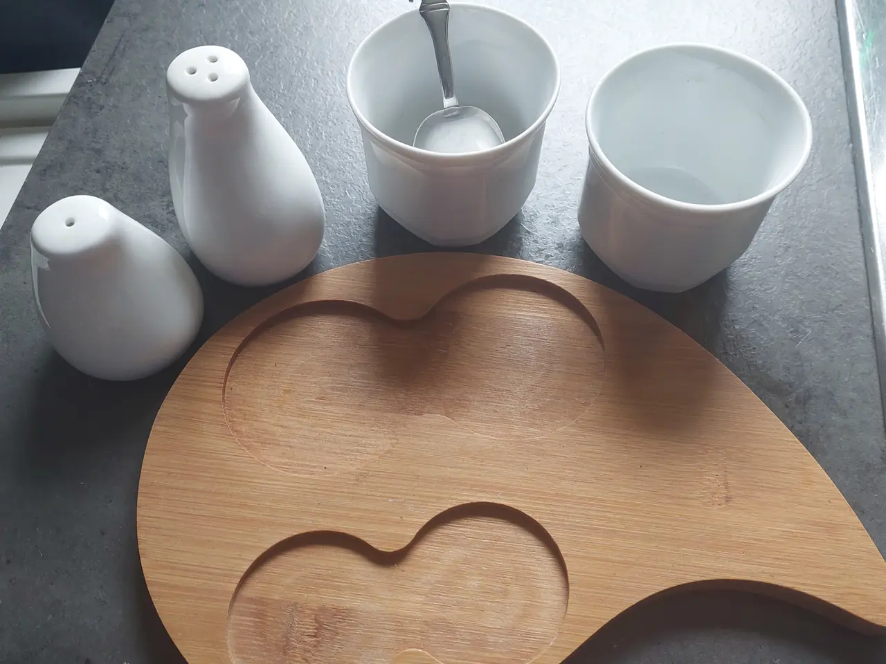 Billede 6 - sæt salt- og peberbøsser i hvid porcelæn
