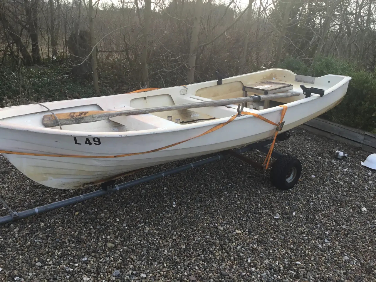 Billede 2 - Jolle 4800cm. Med el motor. Vogn medfølger. 