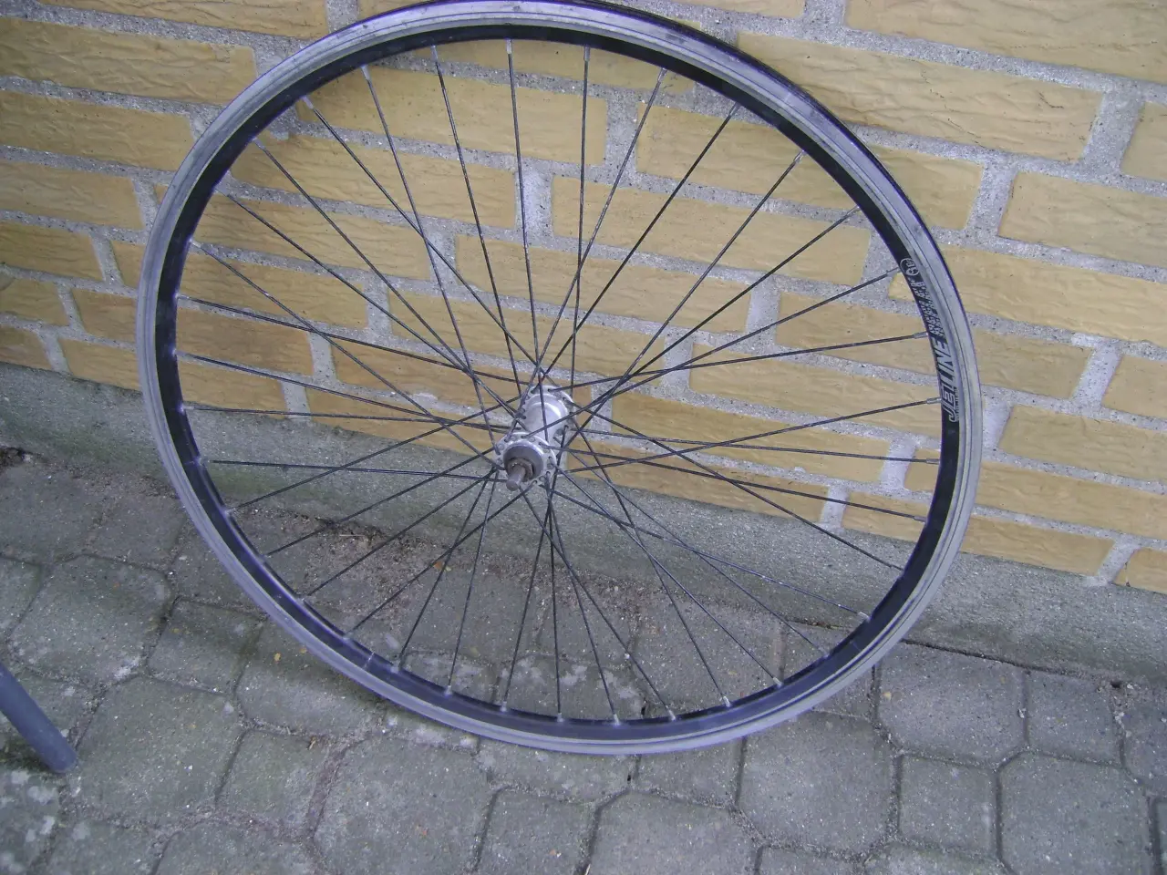 Billede 2 - Forhjul 28 tommer