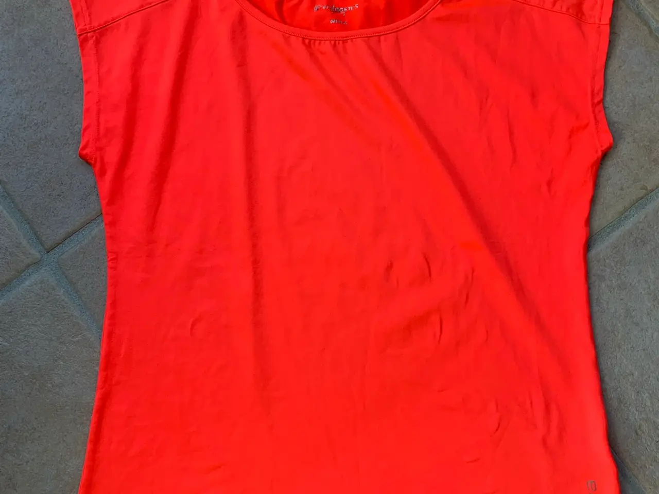 Billede 1 - Energetics sports T-shirt str. L