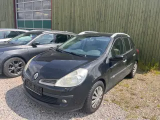 Synet Renault Clio st. Car