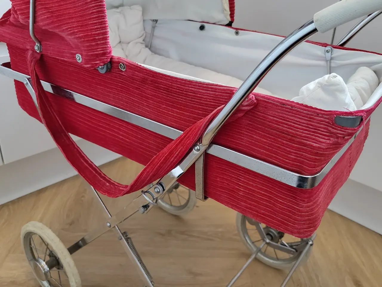 Billede 4 - Retro Scandia dukkevogn 