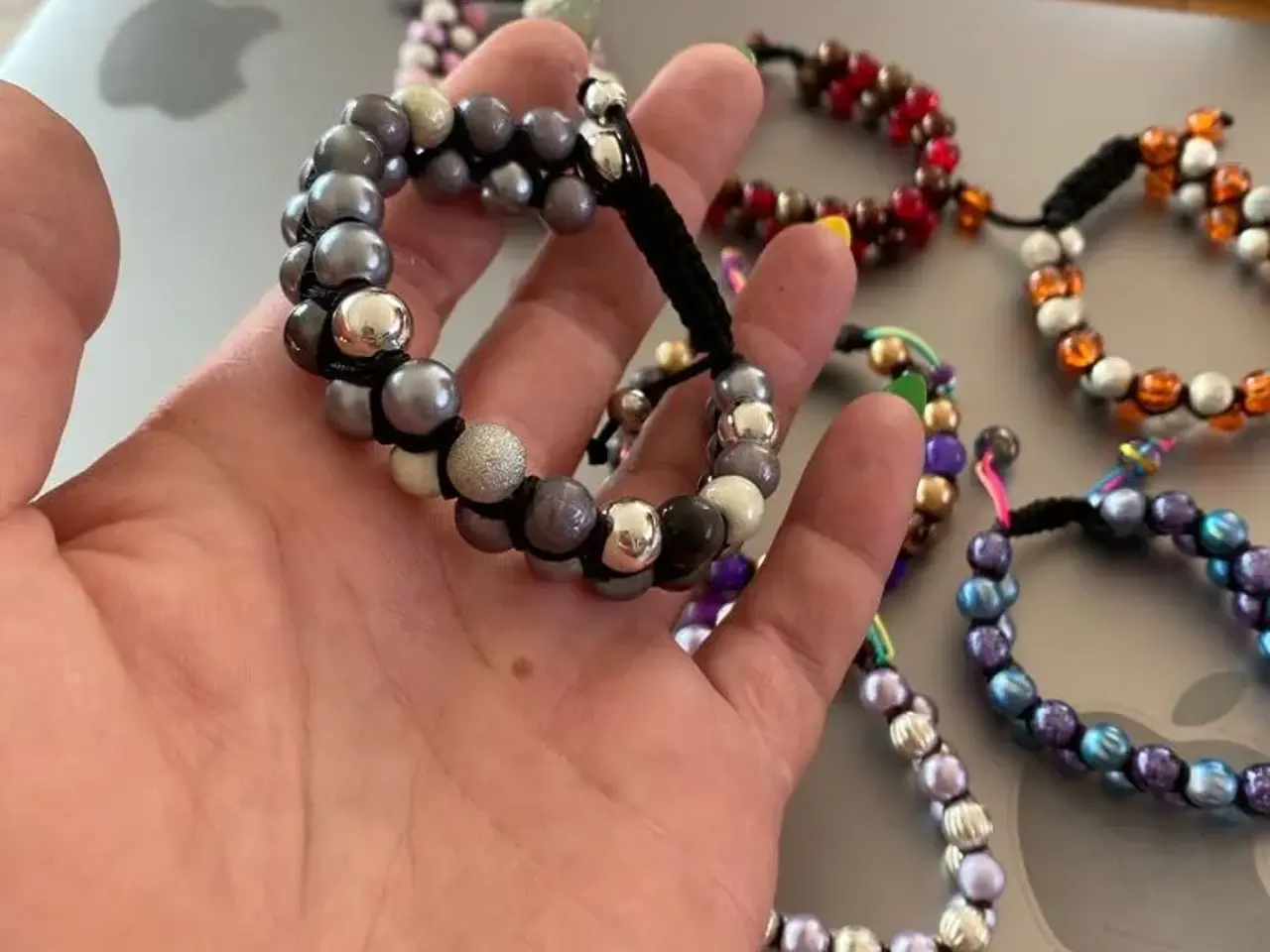 Billede 4 - Nye knyttede armbånd