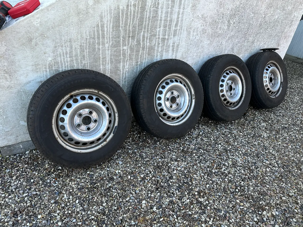 Billede 1 - Originale VW-stålfælge med gode dæk