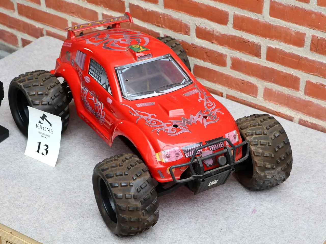 Billede 9 - Stor Benzin drevet r/c bil m/snor-start