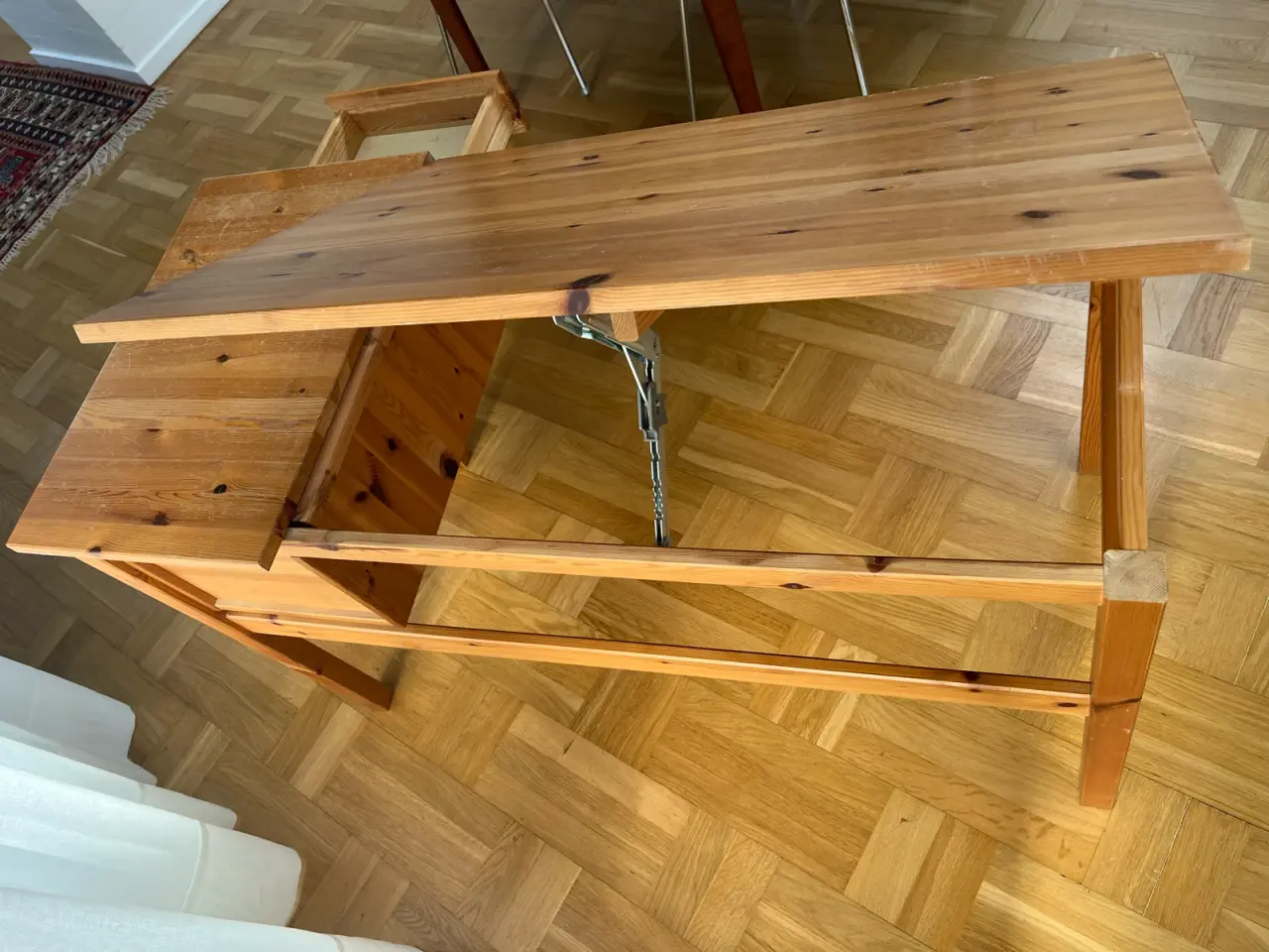 Billede 4 - Skrivebord i massiv fyrtræ