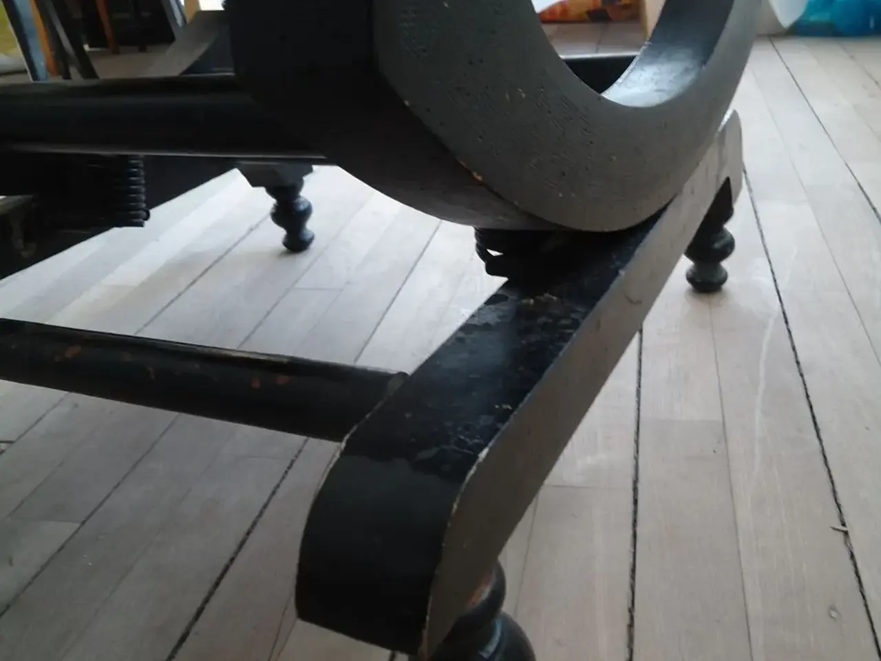 Billede 3 - GYNGE STOL  []