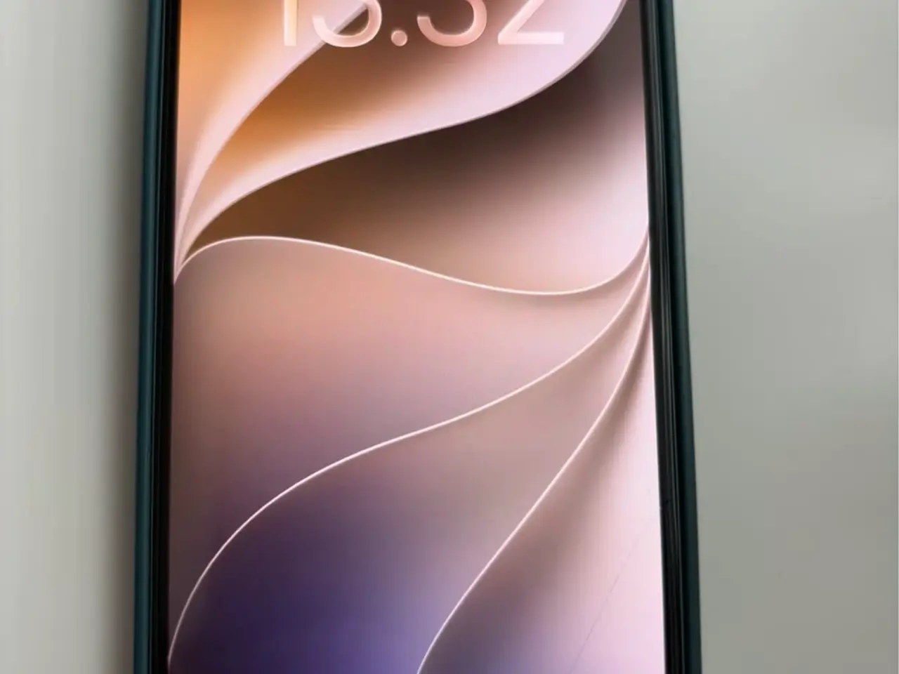 Billede 1 - iPhone 16 128 GB med to covers