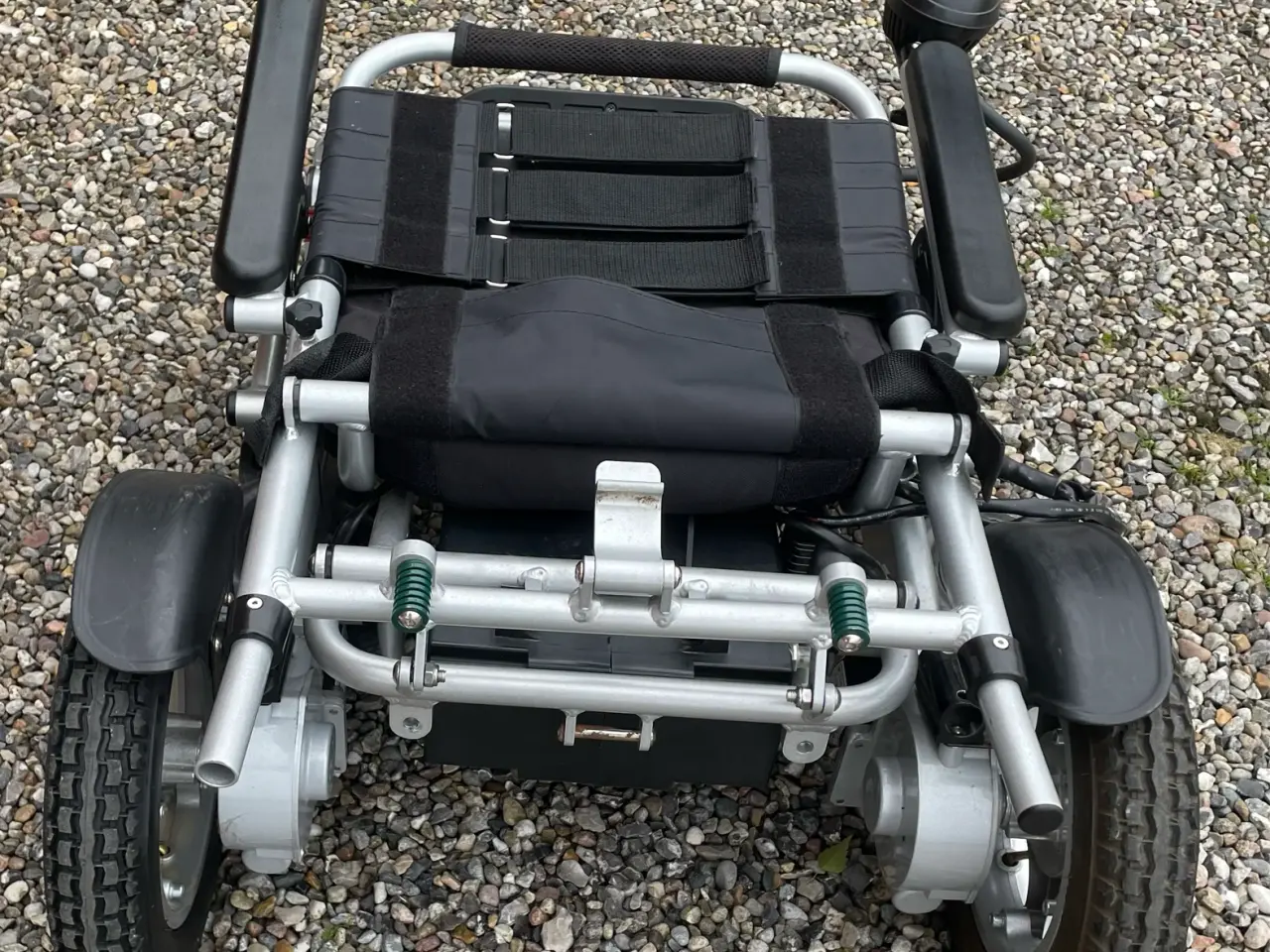 Billede 3 - Foldbar elektrisk letvægtskørestol